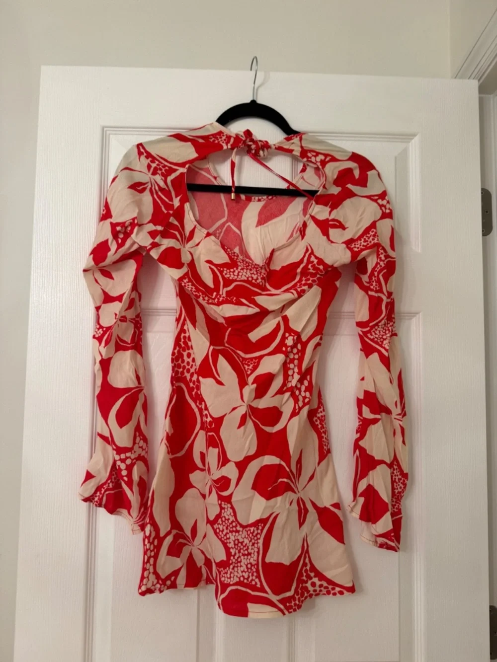 L*SPACE All I Need Mini Red Hibiscus